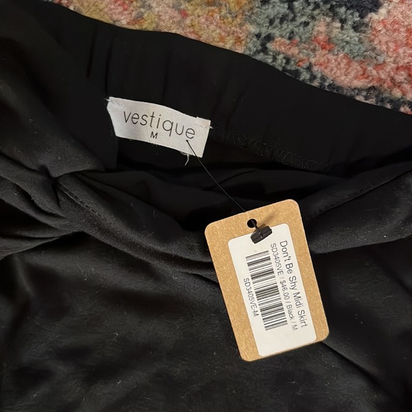 NWT Vestique Don’t Be Shy Midi Skirt - Picture 4 of 4